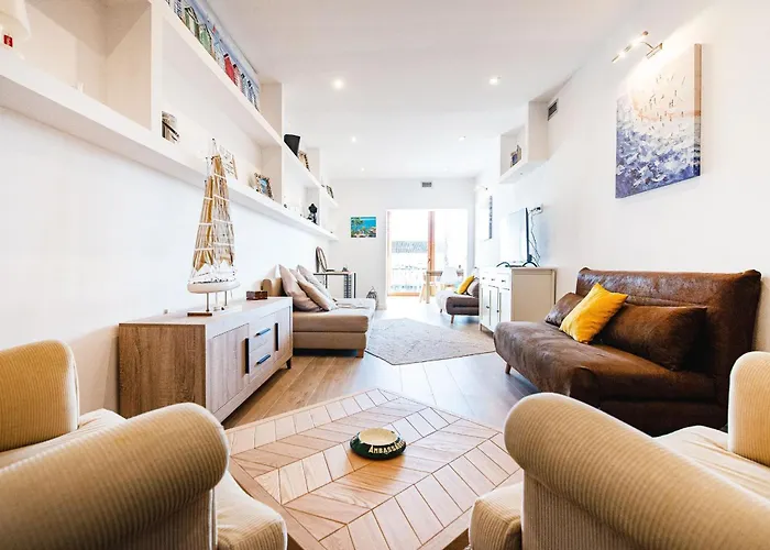 Palmeras En Castell-Platja d’Aro